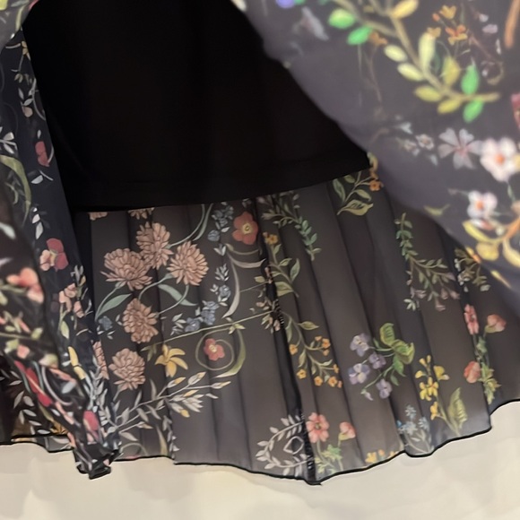 EUC Desigual pull on black floral print elastic waist micro pleat lined skirt - Picture 6 of 11